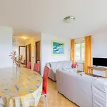 Near Slopes Apartman *